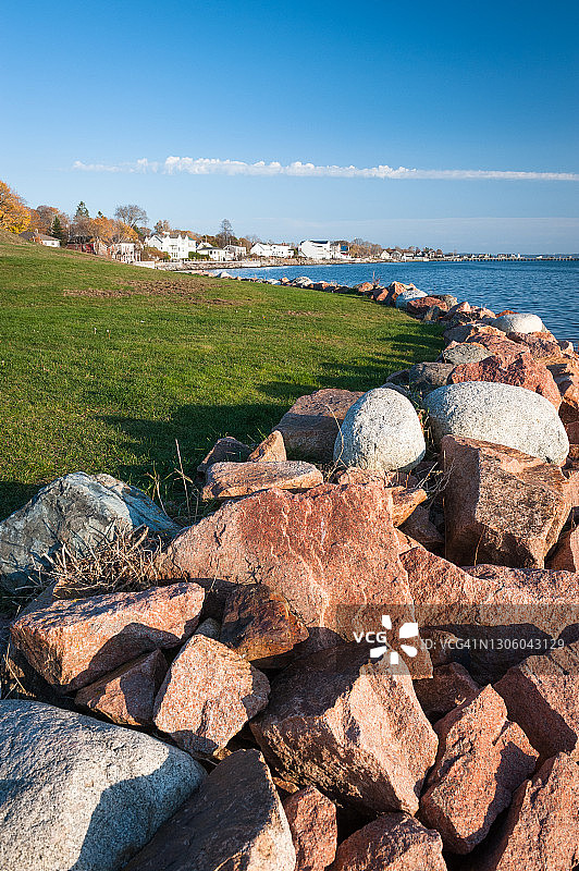 加拿大新不伦瑞克省圣安德鲁斯村附近的海岸线图片素材