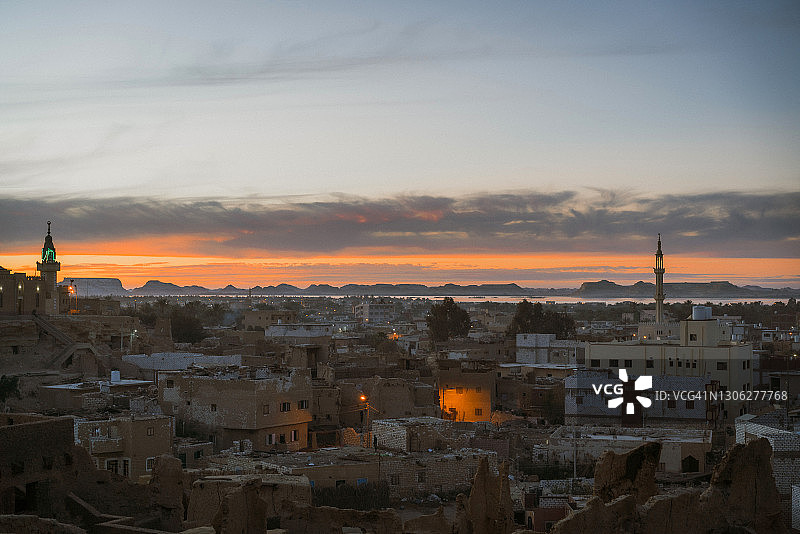 锡瓦绿洲日落美景图片素材