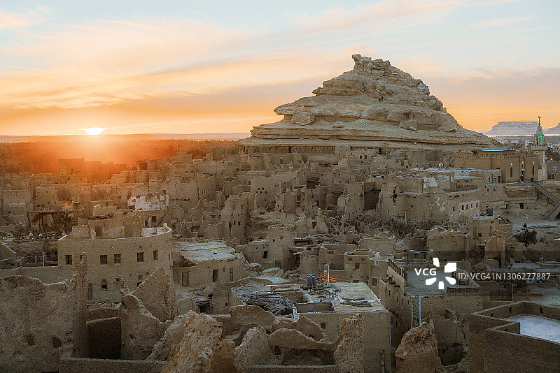 锡瓦绿洲日落美景图片素材