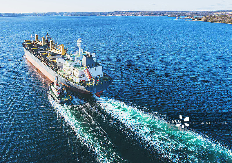 港口内的石膏货轮图片素材