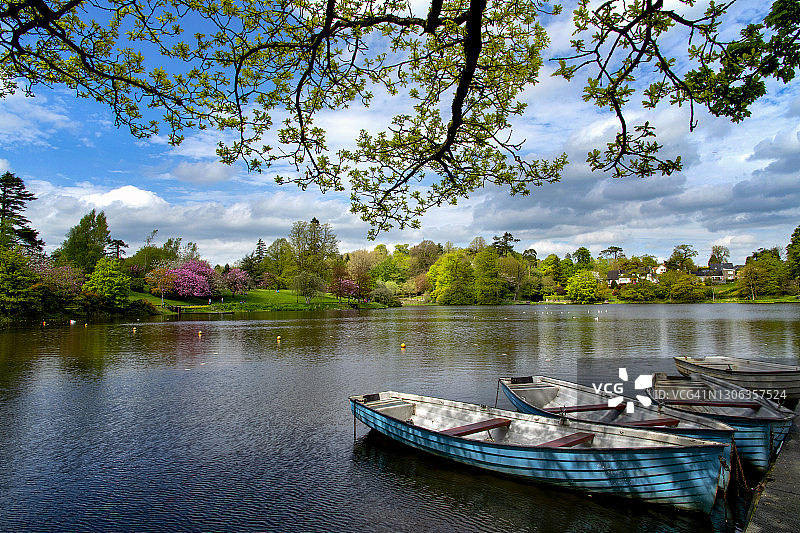 北爱尔兰蒂龙郡邓甘嫩公园湖图片素材