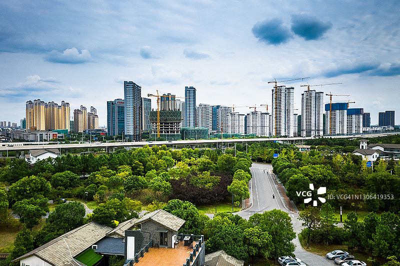 中国江苏省常熟市的城市高架桥图片素材