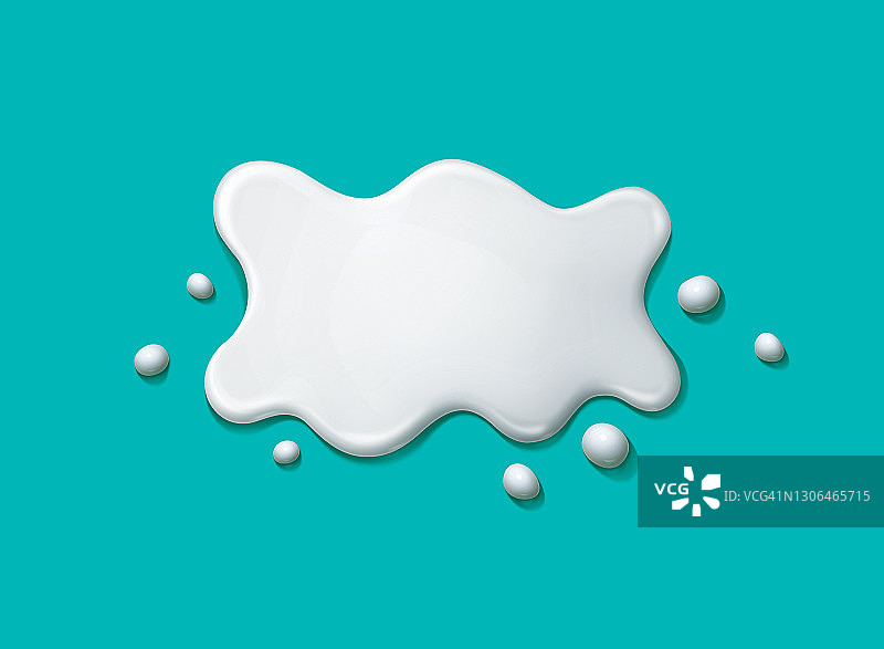 牛奶滴落俯视云朵图片素材