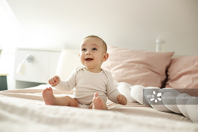 快乐的宝贝图片素材