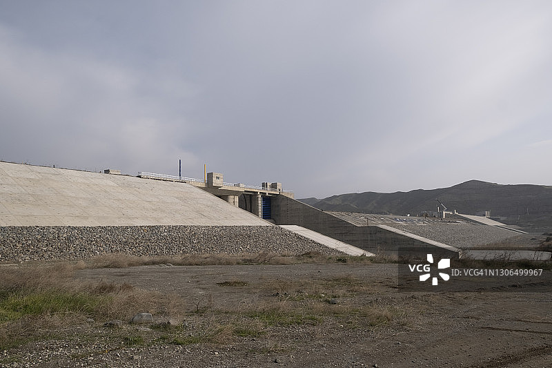 阿塞拜疆霍达阿法林水电站大坝图片素材