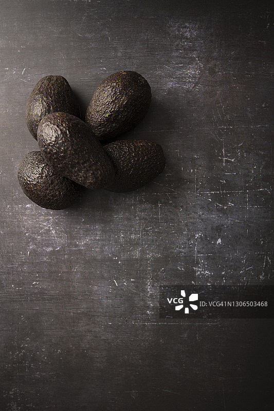 成堆的牛油果图片素材