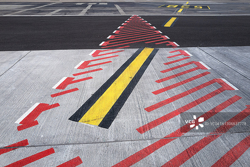 机场跑道标记图片素材