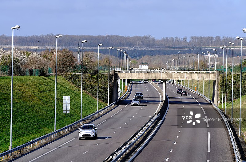 通往巴黎的公路图片素材