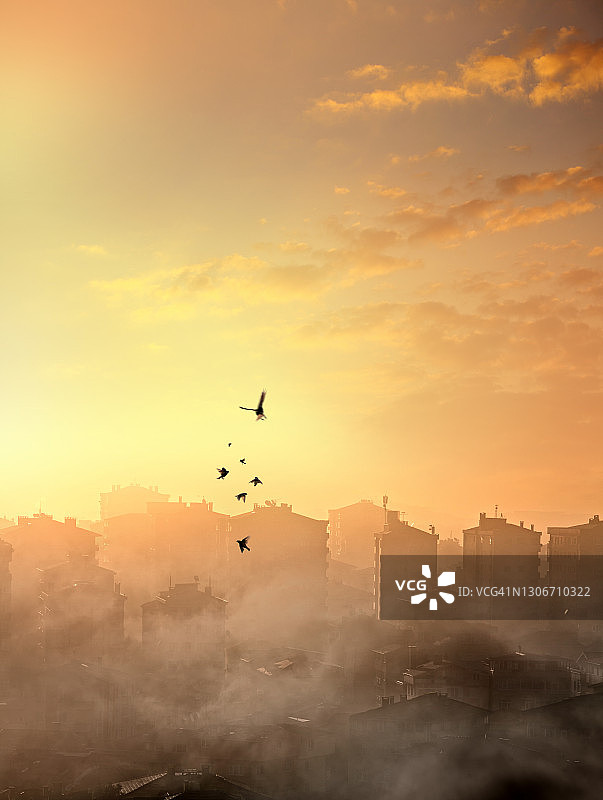 雾霾和城市景观环保污染概念图片素材