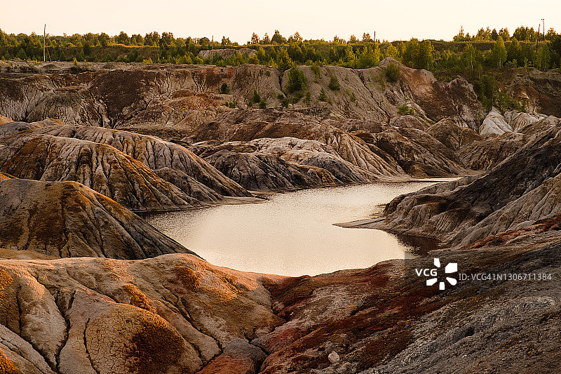 类似火星表面的乌拉尔超现实景观图片素材