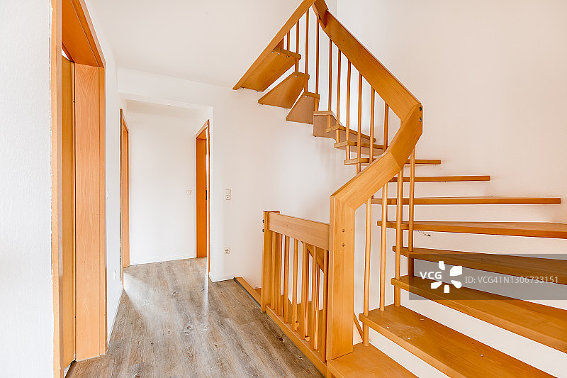 空荡荡的大厅HDR图片素材