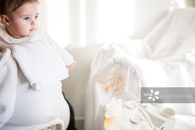 享受母亲身份的女人图片素材