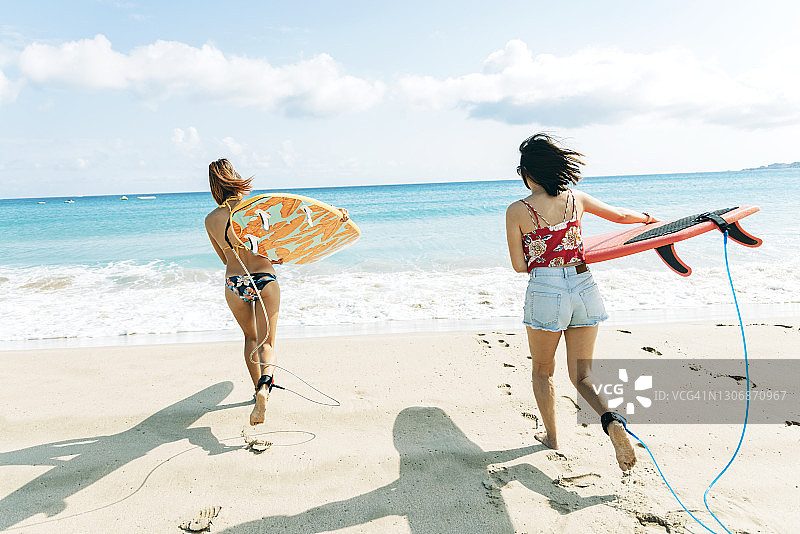 去冲浪图片素材