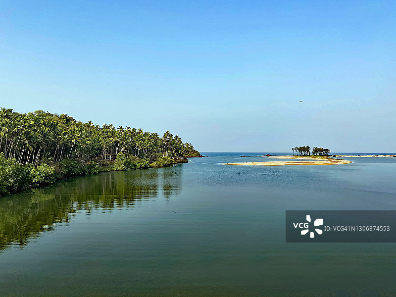 加尔吉巴加海滩图片素材