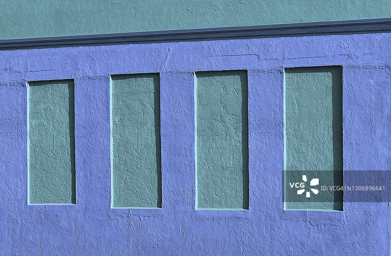 用灰泥密封的四个窗户图片素材