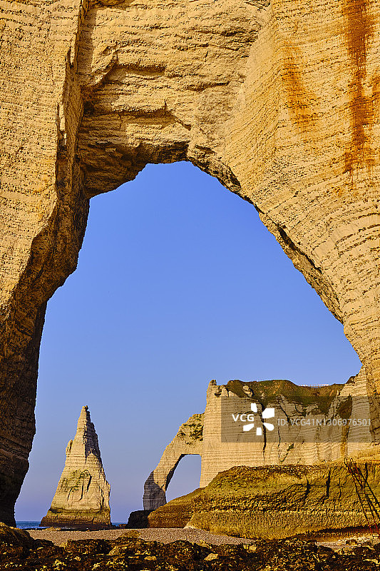 法国滨海塞纳省埃特雷塔悬崖图片素材