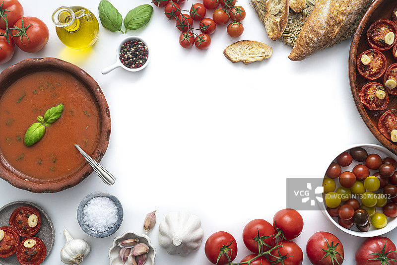 烤番茄罗勒食材配烤面包番茄汤图片素材