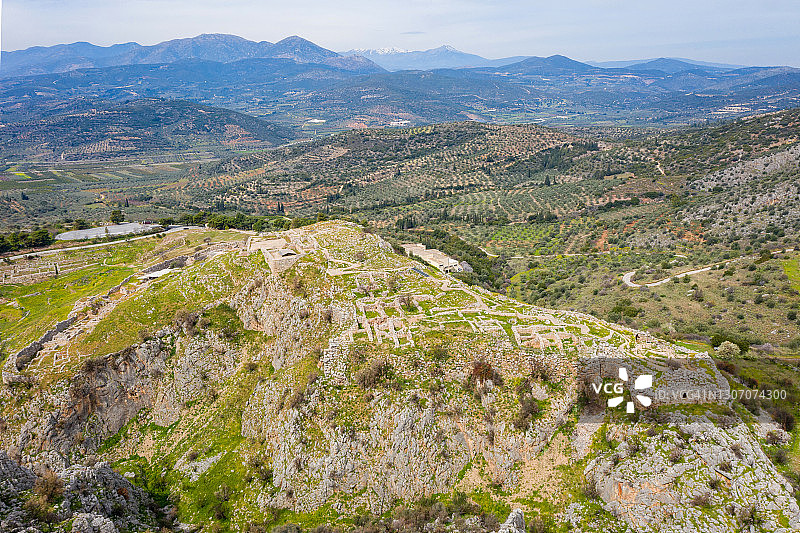 希腊伯罗奔尼撒半岛迈锡尼古遗址的航拍照片图片素材