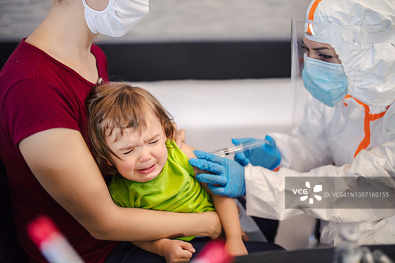 流感或冠状病毒疫苗图片素材