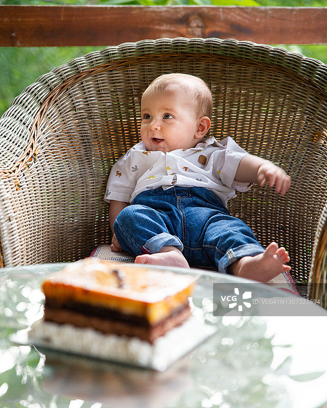 宝宝满6个月图片素材