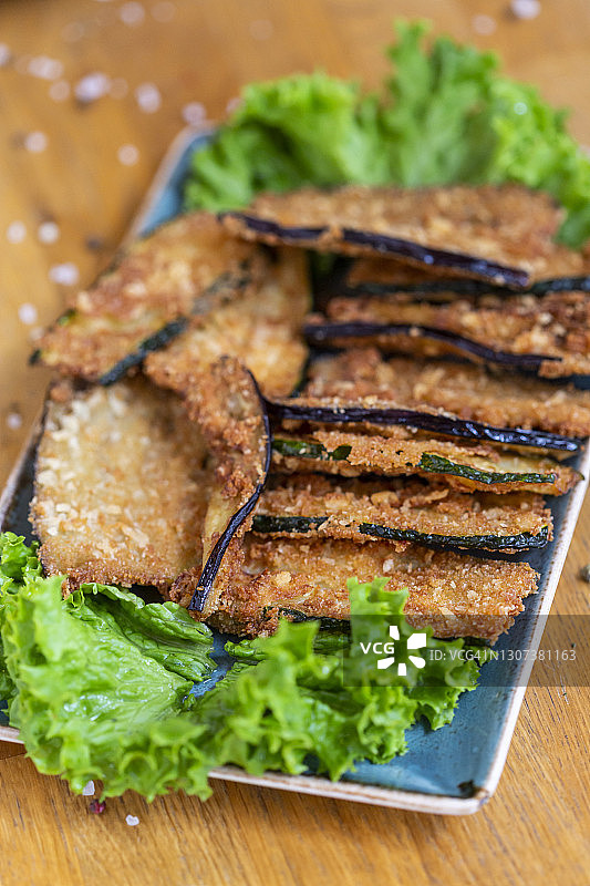 香炸西葫芦片拼盘图片素材