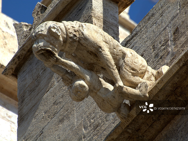 哥特式滴水嘴图片素材
