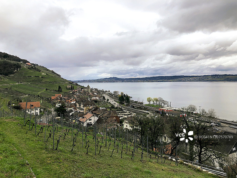 比尔湖、特万葡萄园和比尔湖图片素材