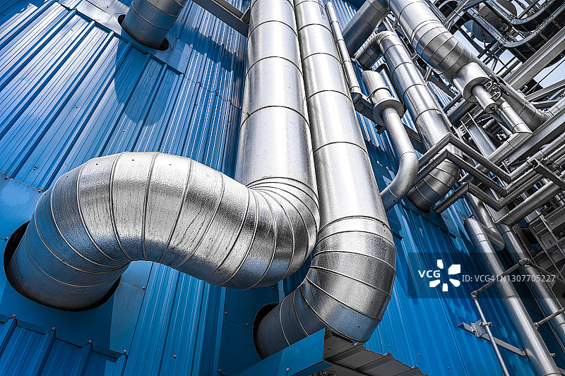 工业区隔热钢管线图片素材