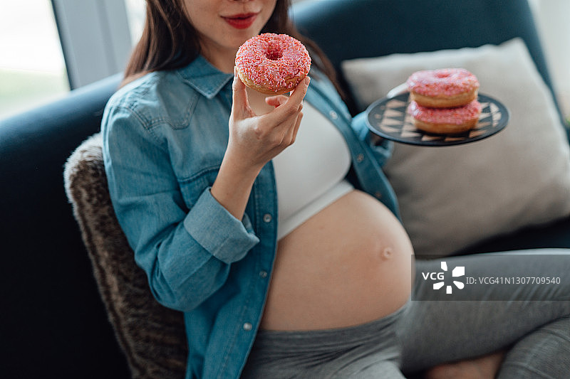怀孕期间的食物渴望图片素材