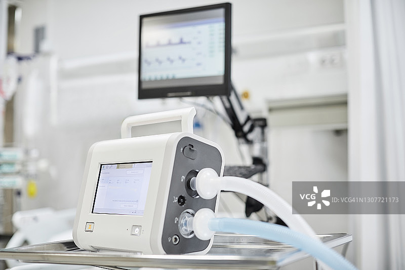 新冠疫情期间病房内脉搏示踪仪特写图片素材