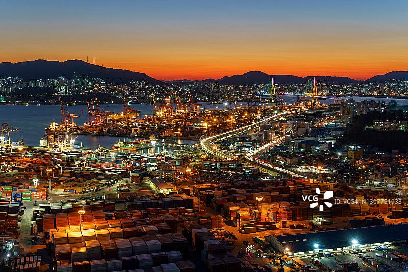 韩国釜山港的城市风光图片素材