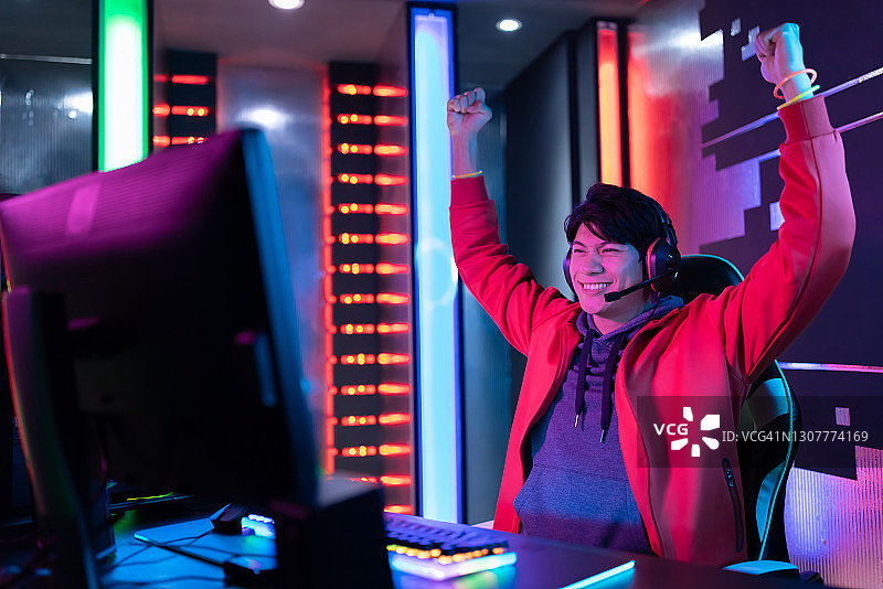 赛博运动游戏玩家赢得比赛图片素材