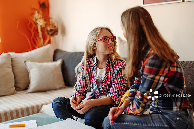 有了母亲的帮助，一切都变得更轻松有趣图片素材