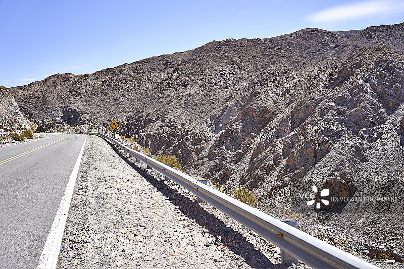 银柱掌：阿根廷萨尔塔省卡多内斯国家公园图片素材