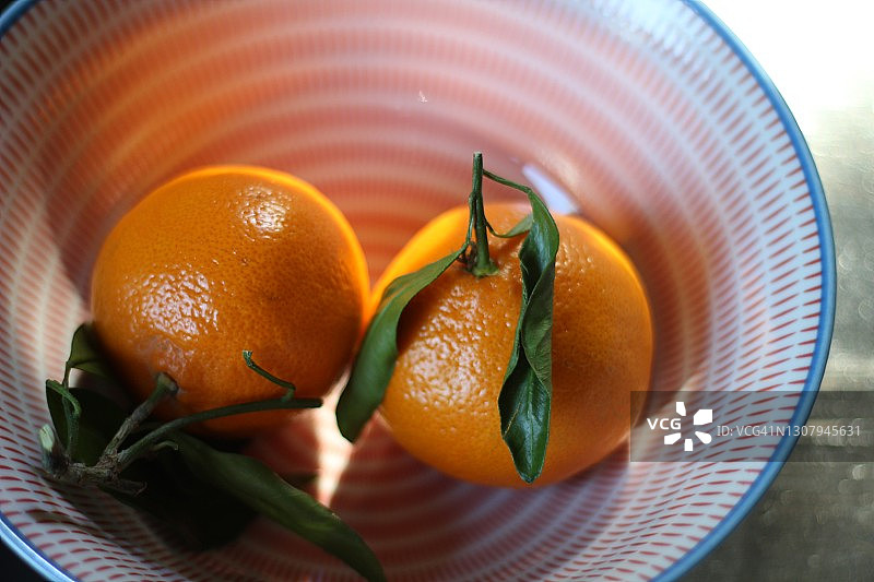 碗中橙子特写图片素材