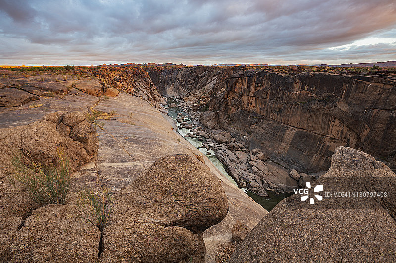 奥格拉比斯瀑布橙河峡谷图片素材