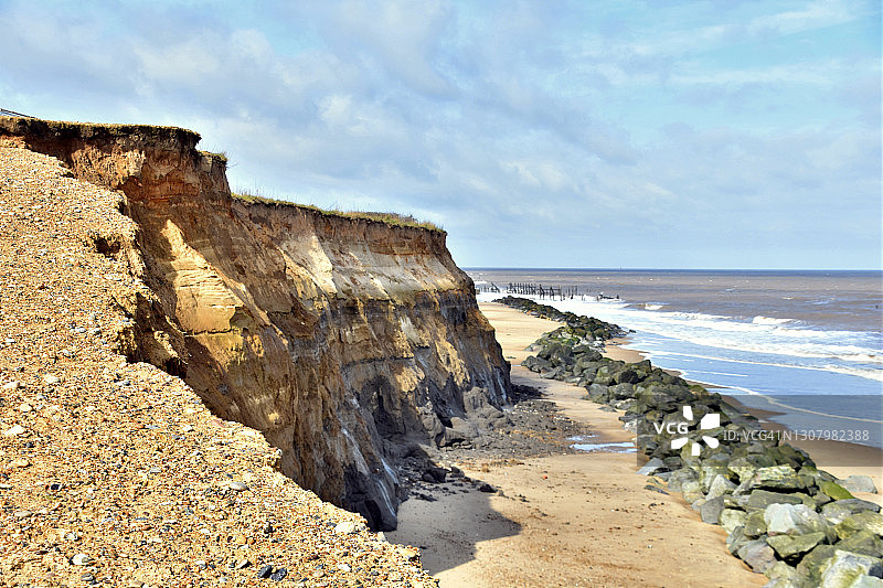 靠近悬崖边图片素材