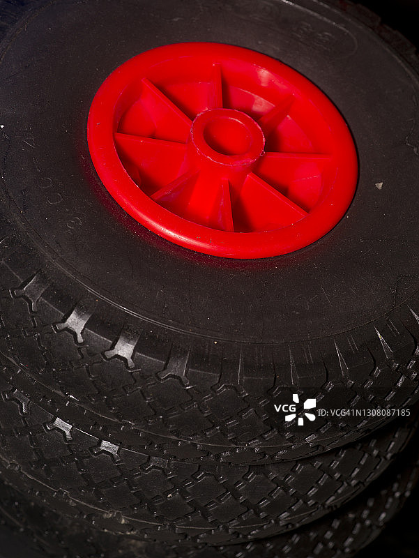 塑料手推车轮图片素材