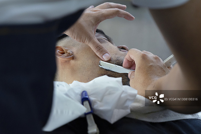 理发店主和顾客图片素材