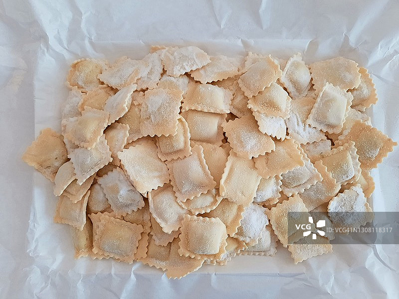 自制意大利饺子图片素材