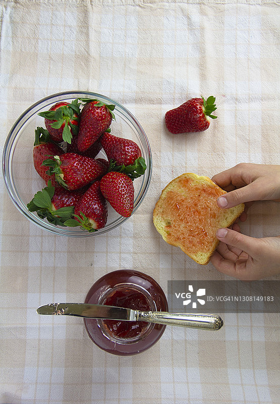一份食材简单的健康零食图片素材