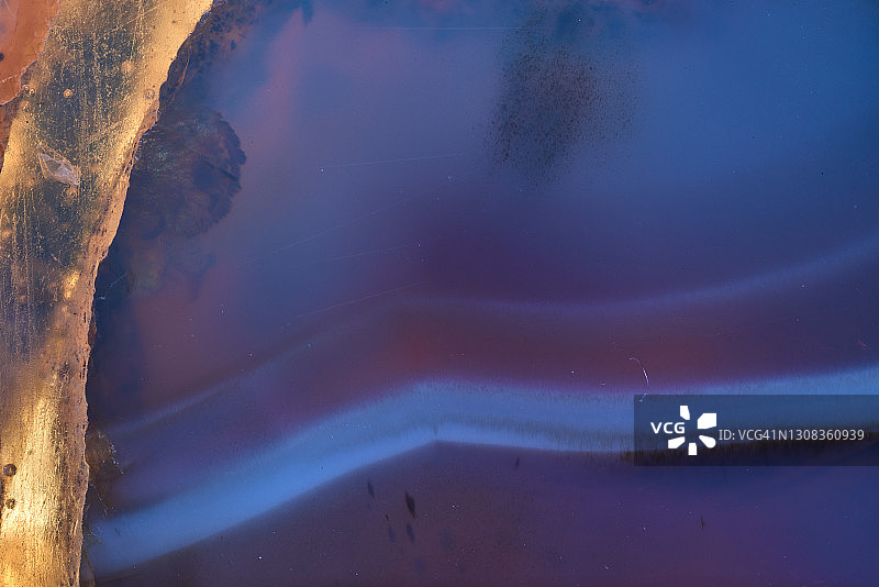 蓝色水晶材料纹理的微距摄影，工作室拍摄图片素材