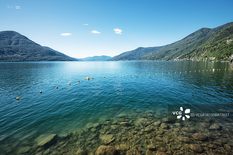 瑞士布里萨戈村的马焦雷湖图片素材