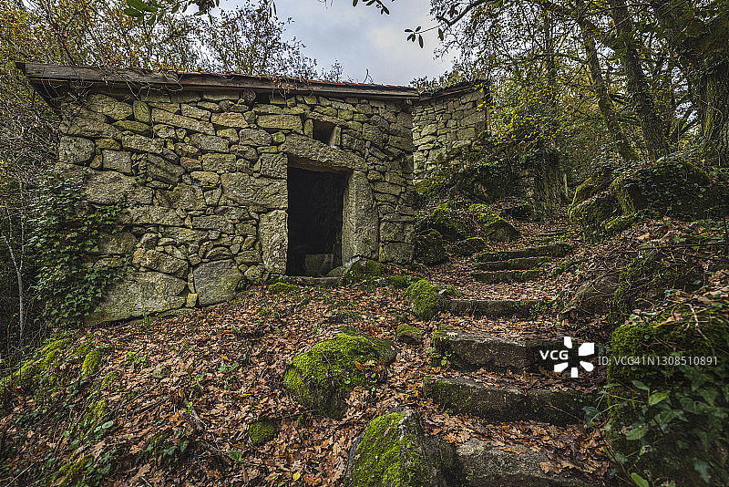 古老的水磨坊图片素材