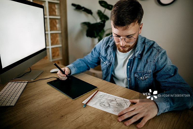 设计师在家工作图片素材