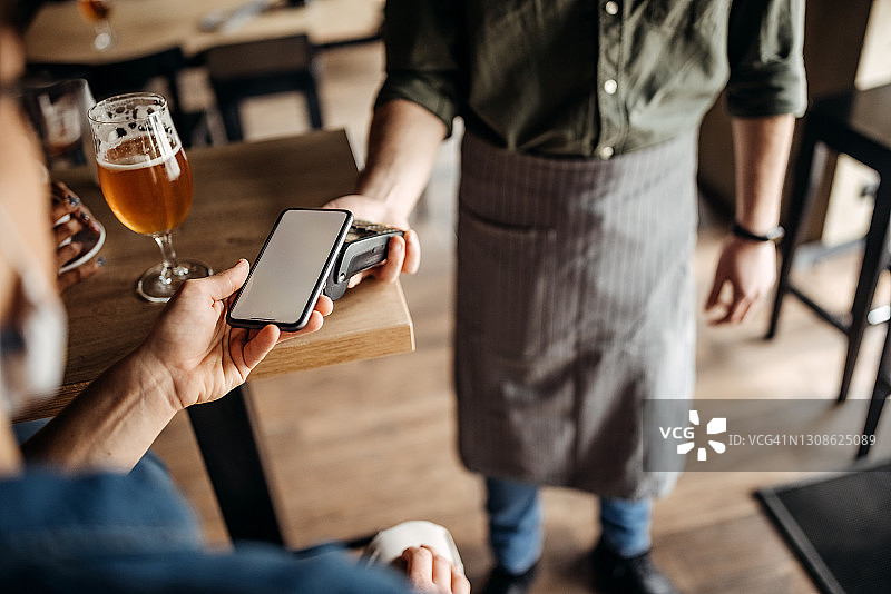 非接触式智能手机支付图片素材