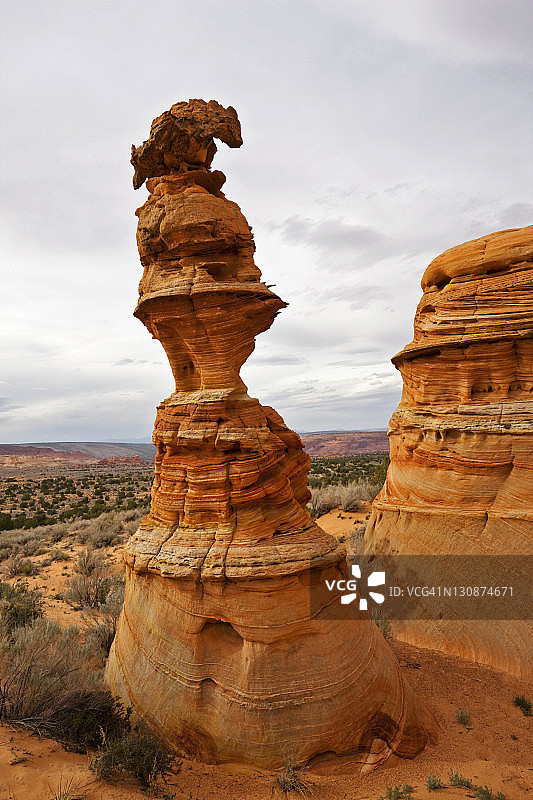 犹他州朱红悬崖荒野女王岩层图片素材