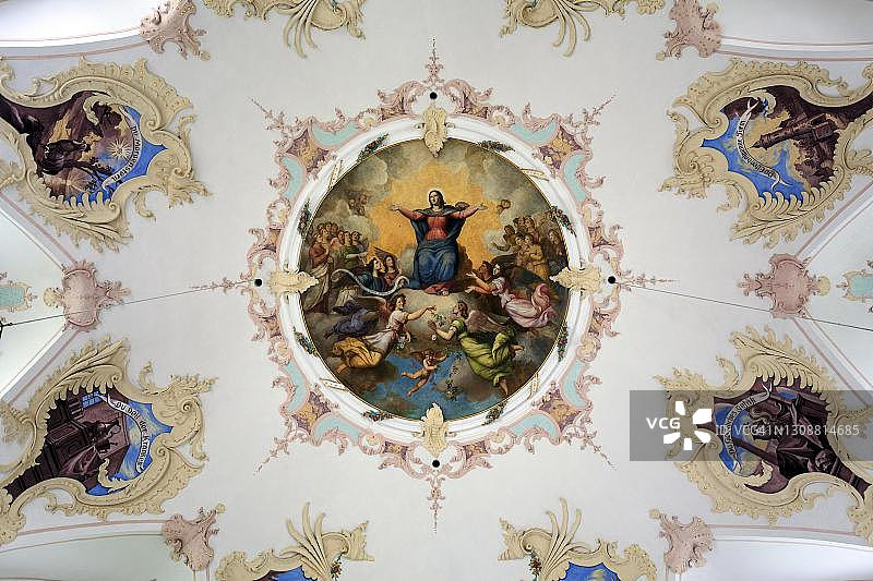 德国巴伐利亚州上阿尔高地区奥伯斯多夫洛雷托教堂天花板壁画图片素材