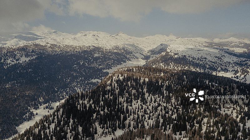 泽比奥山图片素材