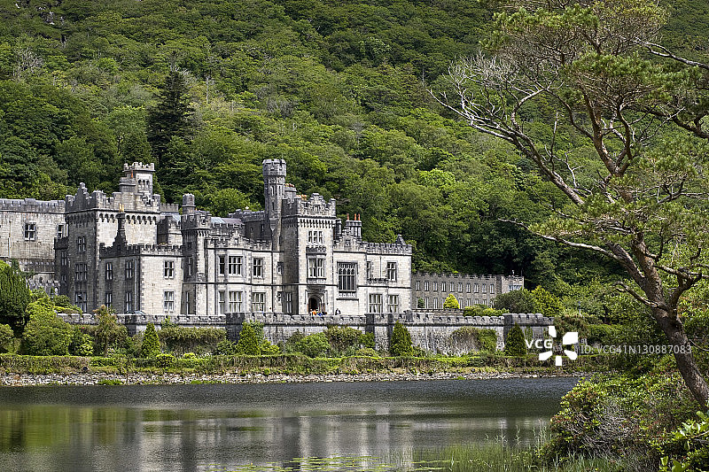 爱尔兰戈尔韦郡康尼马拉的凯尔莫修道院图片素材